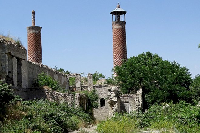    Ermənilər Şuşa məscidini niyə təmir edir?   