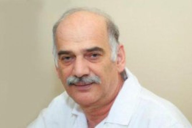    Nüfuzlu həkim qəzada həlak oldu   