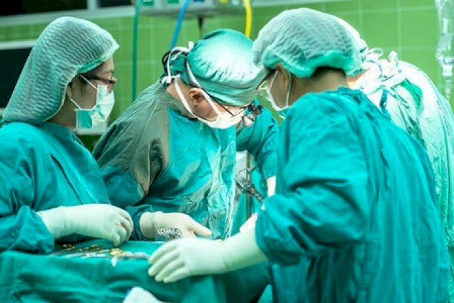    Klinikada əməliyyat masasında ölüm   
