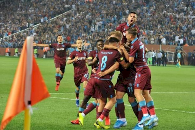    Futbolçular sevinclərini “kolbastı” ilə qeyd etdilər   