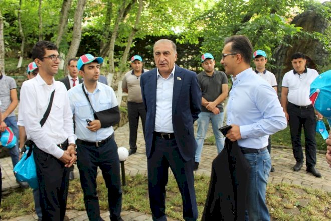    Azərbaycanda deputatın işçiləri məmurları döyüb –   Həbslər var