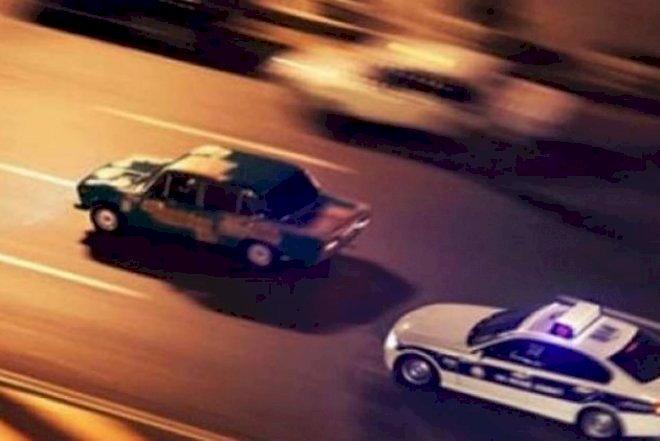    Bakıda taksi polisin qarşısında “avtoş”luq etdi –   Video