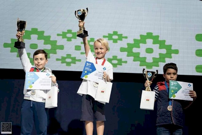    Kiçik yaşlı şahmatçımızdan gümüş medal    