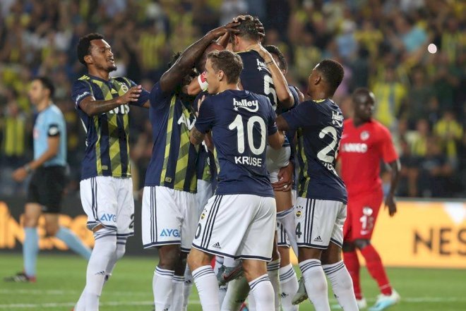    “Fənərbaxça”dan darmadağın   