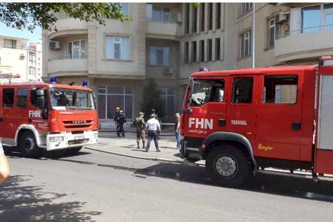    Bakıda bina yanır –   Video