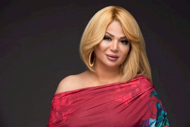    Nazənin izləyicisini polisə verir - Foto   