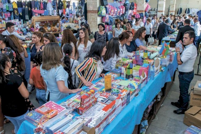    Bakıda məktəbli yarmarkaları fəaliyyətə başladı   