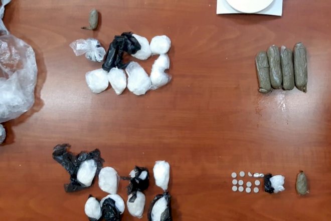    Şokoladın içindən narkotik tapıldı -   Foto