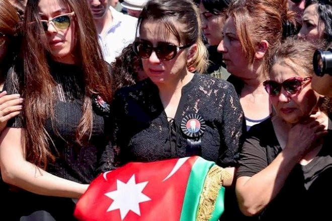    Mərhum pilotumuzun həyat yoldaşı haqda maraqlı məlumatlar   