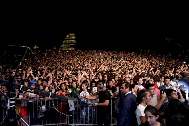    Bakıda məşhur ulduzlar konsert verdi   - VİDEO