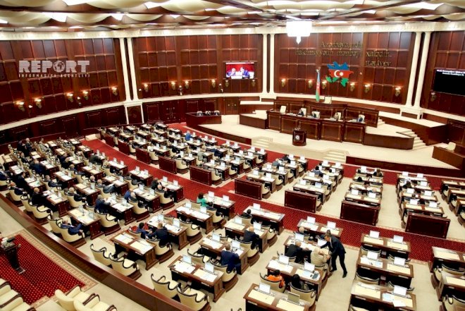    Deputatların tətil müddəti başa çatır   