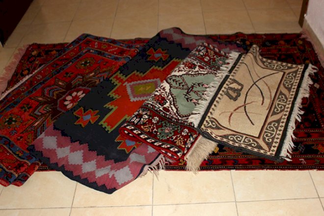    Məscidin xalçaları oğurlandı - Fotolar   