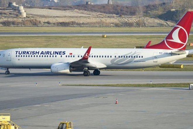    Türkiyədə eniş edən təyyarə hərəkət zolağından çıxdı   