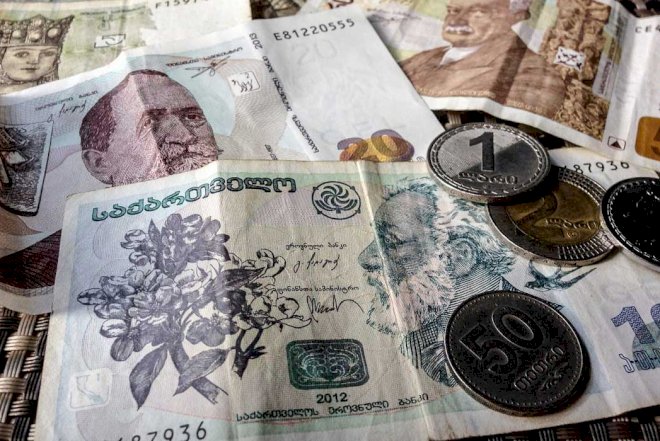    Gürcü larisi kəskin ucuzlaşdı   