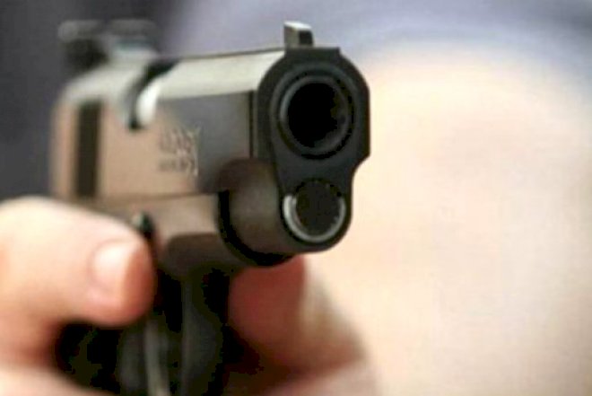    14 yaşlı uşaq ailəsinin 5 üzvünü güllələdi   