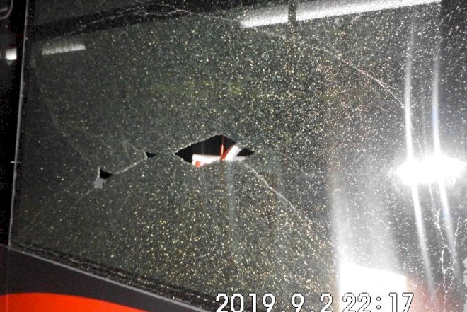    “BakuBus” avtobusuna hücum: Pəncərəsi sındırıldı - Foto   