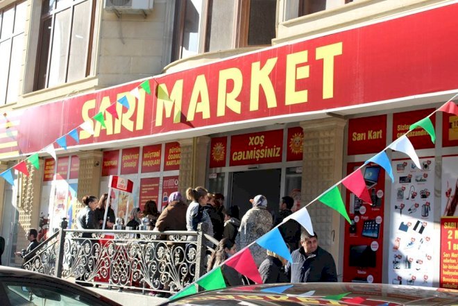    “Sarı Market”də vaxtı keçmiş məhsullar vətəndaşlara necə sırınır? -   Fotolar