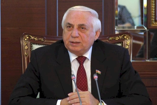    Hadi Rəcəblidən çoxuşaqlı ailələrlə bağlı təklif - Beş deyil, dörd olsun   