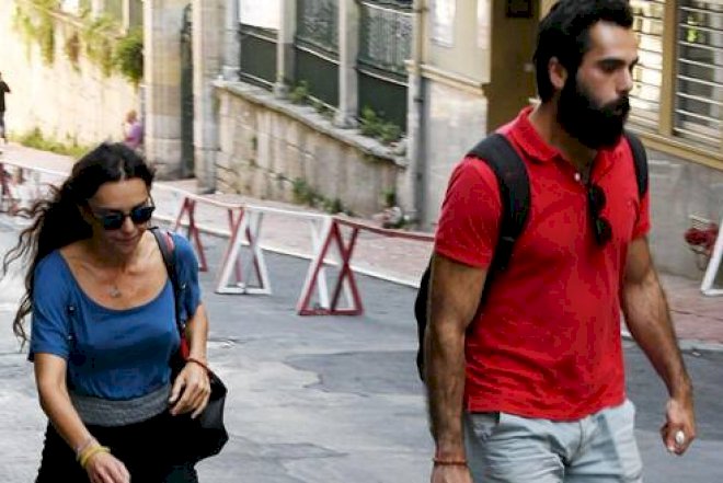    Aktrisa 21 yaş  kiçik sevgilisi ilə - Fotolar   