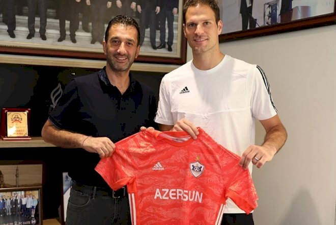    Beqoviç “Qarabağ”la müqavilə imzaladı   