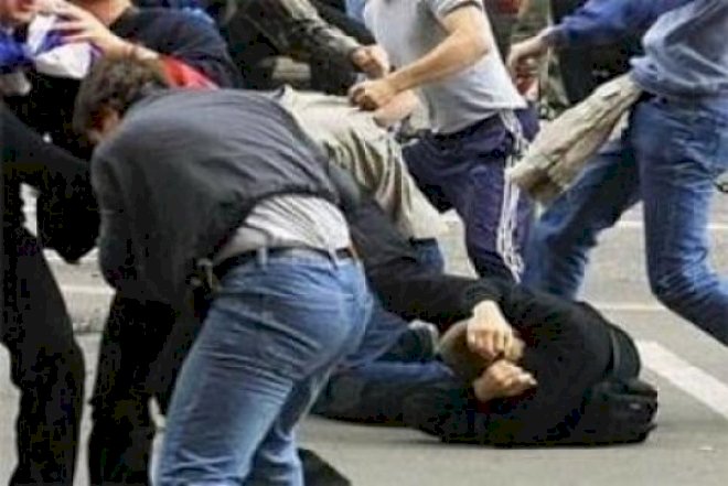    Azərbaycanda tələbə bıçaqlandı   