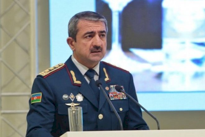    Elçin Quliyev tanınmış aparıcını medalla təltif etdi -   Foto