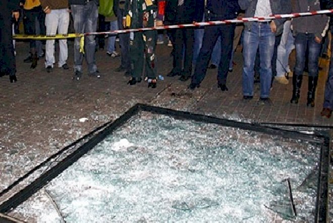    Binadan düşən iri şüşə parçası iki piyadanı xəstəxanalıq etdi -   Bakıda