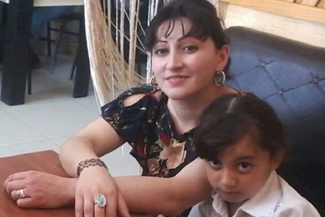    32 yaşlı qadın azyaşlı qızı ilə birlikdə itkin düşüb - Fotolar   