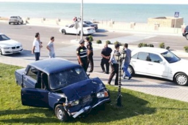    Sumqayıtda iki maşın toqquşdu, xəsarət alan var   
