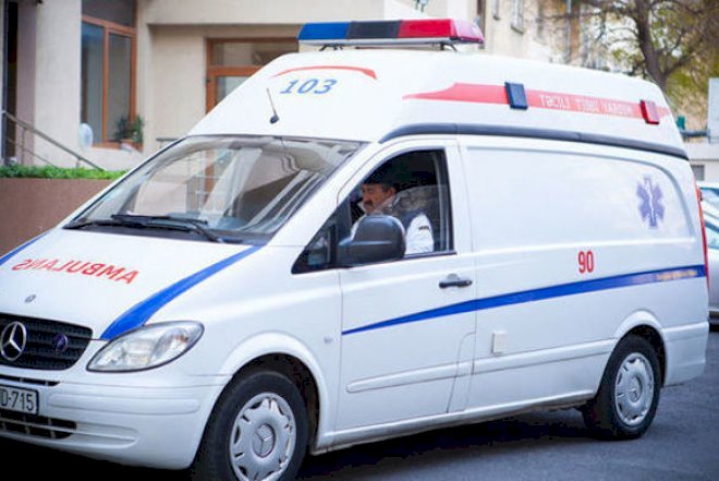    48 yaşlı kişi kəsdiyi ağacın altında qalıb öldü   