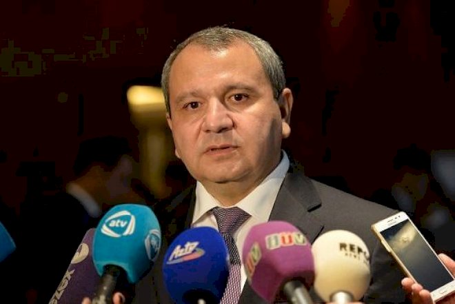    Elçin Babayev müşavirini işdən çıxardı   