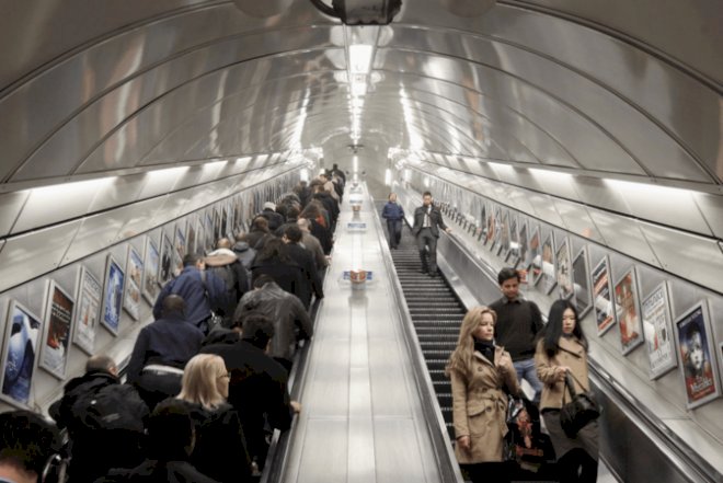    Metroda problemlə üzləşmək istəmirsinizsə, bunları etməyin –   Sərnişinlərin nəzərinə