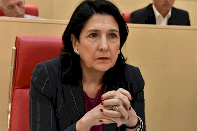    Gürcüstan prezidenti ilə bağlı istintaq başlayıb   
