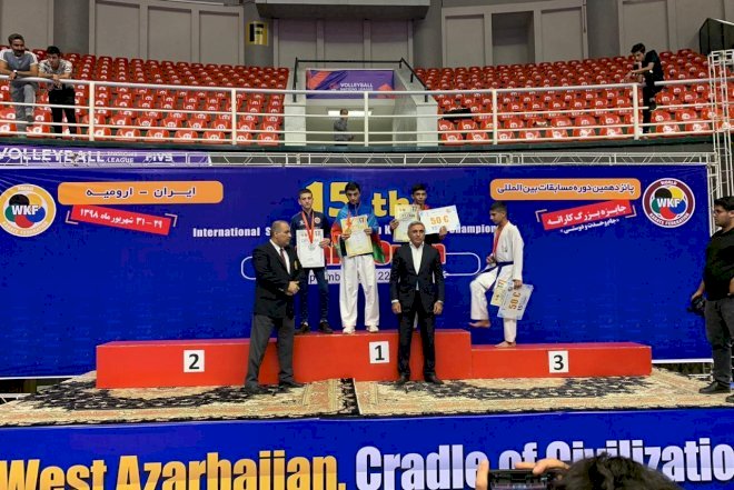    Azərbaycanlı karateçi ermənini məğlub edib qızıl medal qazandı   - Foto
