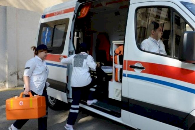    Azərbaycanda uşaq su dolu vedrəyə yıxılıb boğuldu   