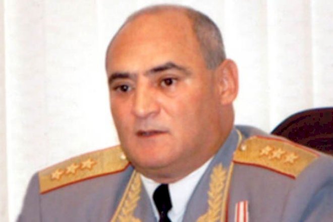    Sabiq polis rəisi intihar etdi - Ermənistanda   