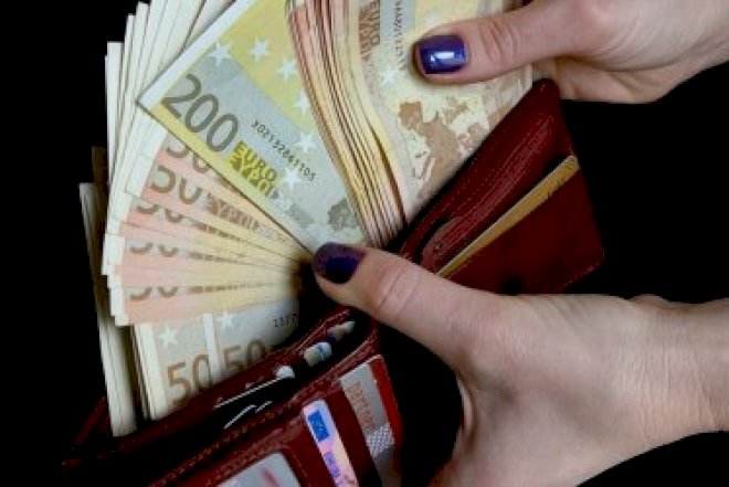    Mətbəxdə lazımsız əşya kimi dururdu, qiyməti 11 milyon imiş - Foto   