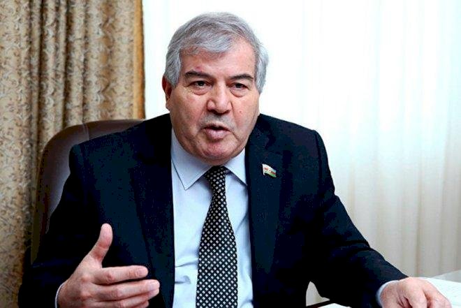    “O uğursuzlar...” - Sabir Rüstəmxanlı Nəsimidən oxuyanlardan danışdı   