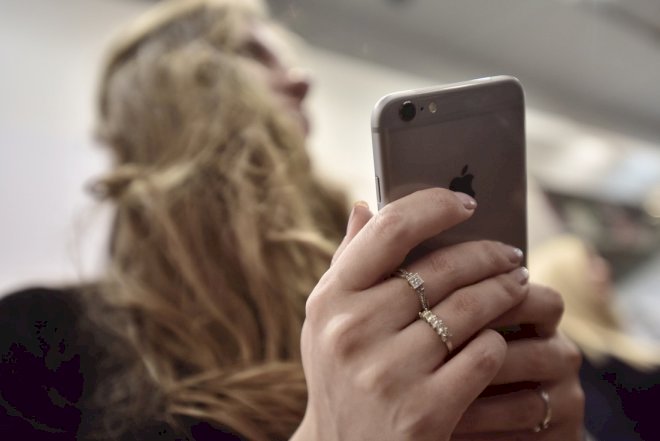    İnanılmaz hadisə: “iPhone”a görə qızlar gənc oğlanı zorladılar   - Video