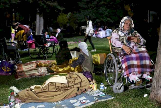    İstanbul beşik kimi yelləndi, əhali parklarda gecələməli oldu -   Fotolar