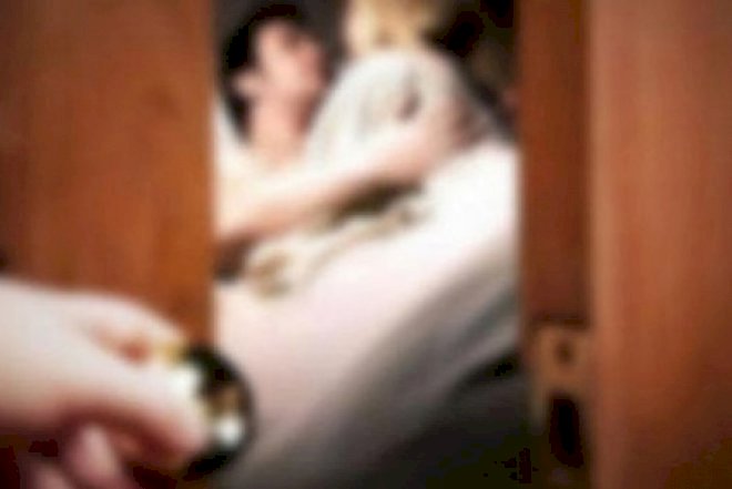    Azərbaycanlı biznesmeni intim görüntüləri ilə şantaj edən ər-arvad saxlanıldı -   Foto