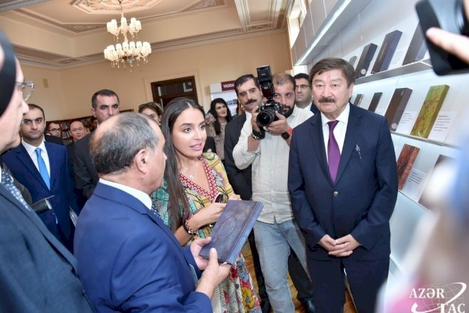    Leyla Əliyeva kitab sərgisinin açılışında iştirak etdi   - Fotolar