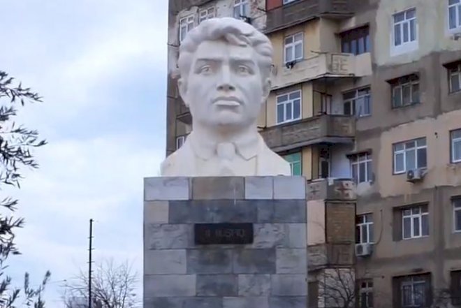    “Adına layiq deyildi” - Mikayıl Müşfiqin abidəsinin dağıdılması ilə bağlı rəsmi açıqlama   