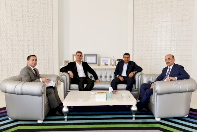    Əbülfəs Qarayev Türkiyənin tanınmış rəssamı ilə görüşdü   