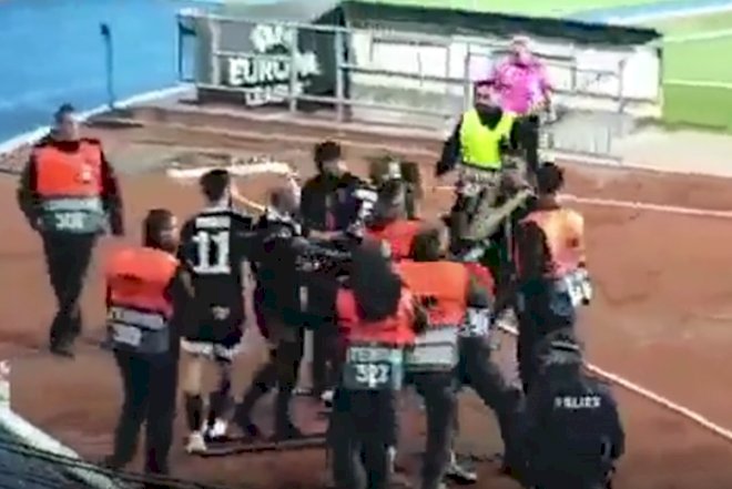    Dava düşdü, “Qarabağ” futbolçuları da qarışdı - Efirə getməyən görüntülər - Video   