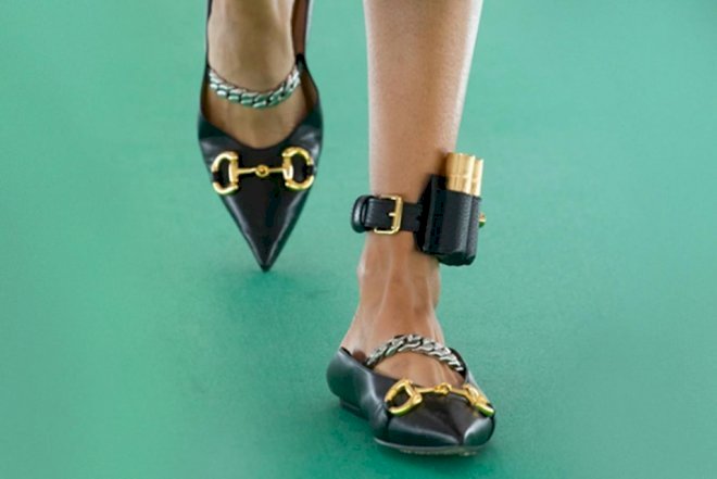    “Gucci” indi də bu ayaqqabıya görə tənqid olundu - Foto   