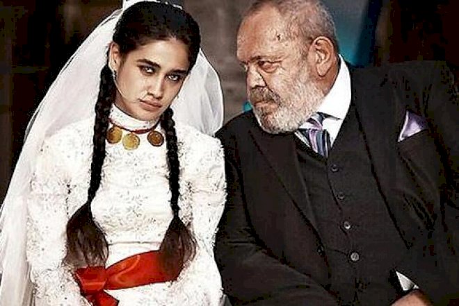    Aktrisa özündən 48 yaş böyük iş adamına ərə getdi - Fotolar   