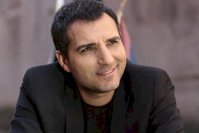    “Aldadıldım“ - İnternetdə qadınla tanış olan müğənni   