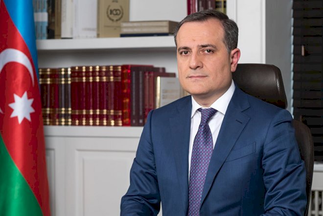    Nazir məktəb direktoruna şiddətli töhmət verdi   