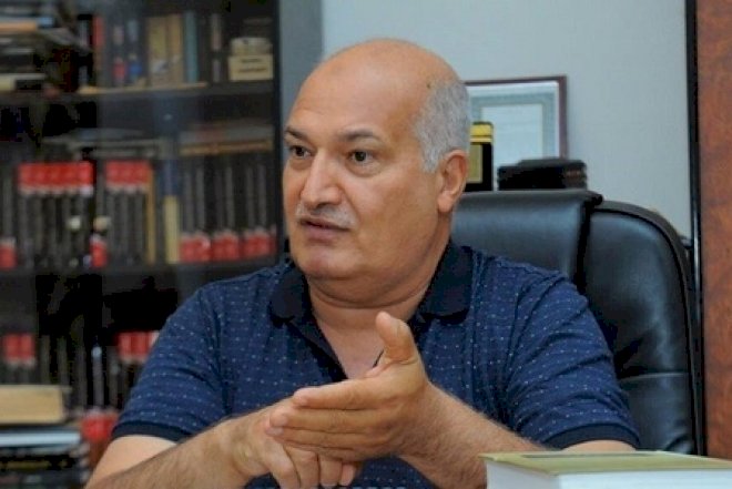   “Sən küçəyə lüt çıxa bilərsən? Azadlıqdır da, çıx...”    